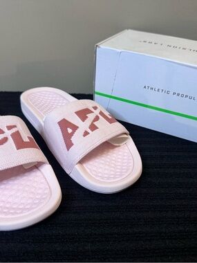 APL Sandals Techloom slide Bleached Pink/Cedar size 10